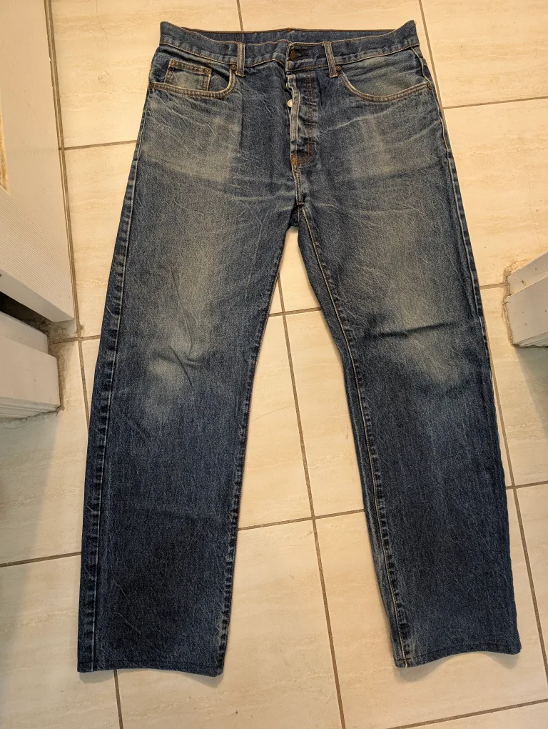 Evisu Jeans with Koi Fish Design - 36" x 31" image indicator(4)