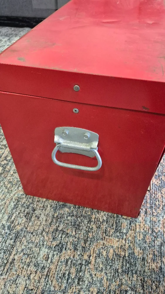 Sears Craftsman Red Metal Toolbox image indicator(7)