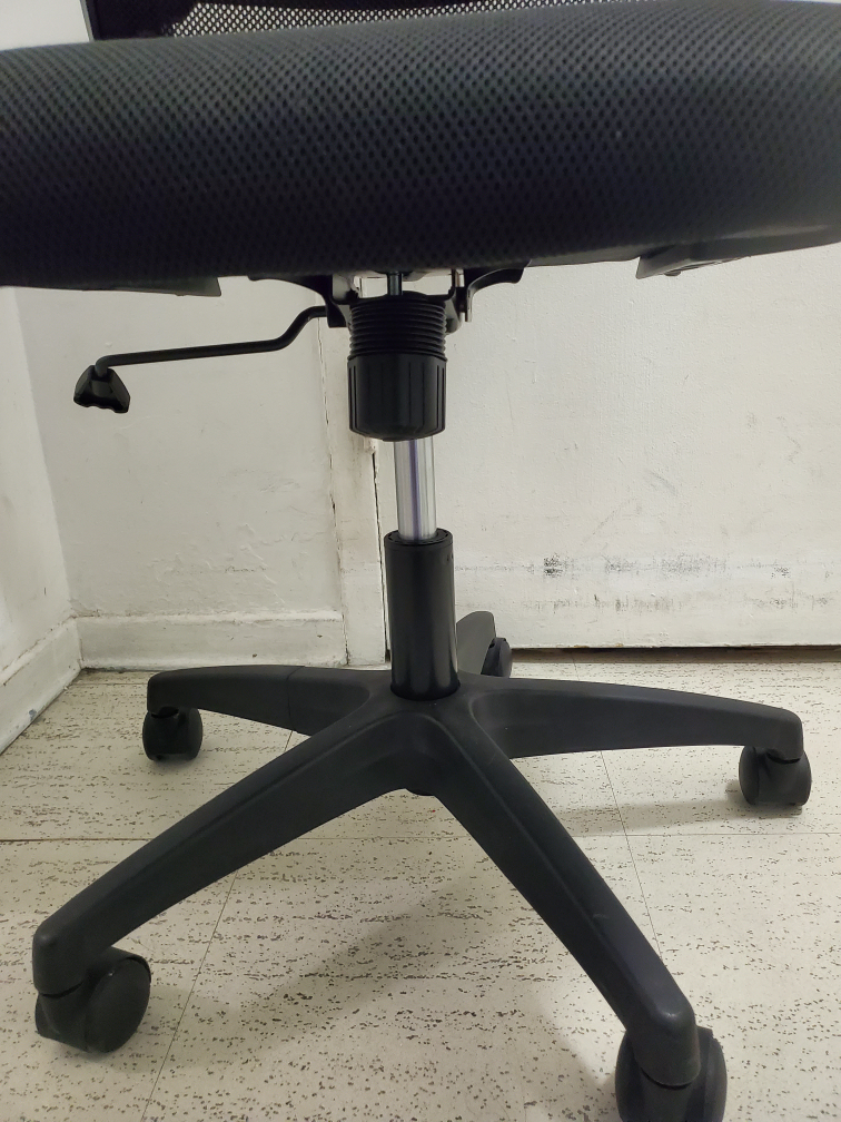 Black Mesh Office Chair - photo 3
