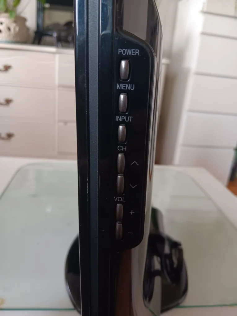 Sharp TV  LC-19SB24U 19" 🇨🇦 image indicator(4)