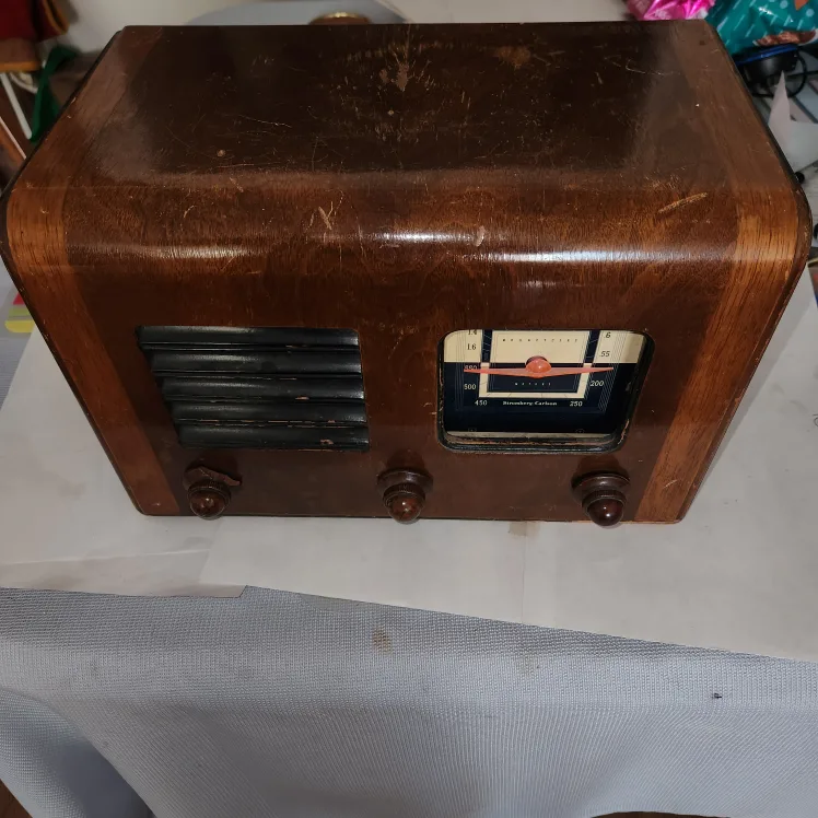 1940s Stromberg-Carlson Vintage wooden table top tube Radio thumbnail