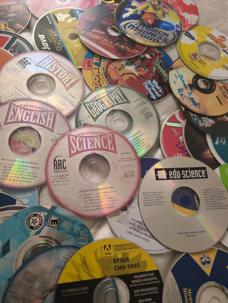 Vintage PC Game CD-ROM Collection image indicator(4)