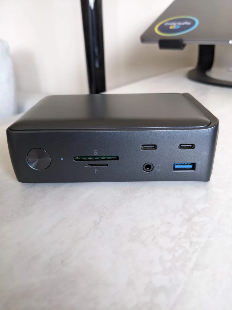 Anker USB-C Docking Station image indicator(5)