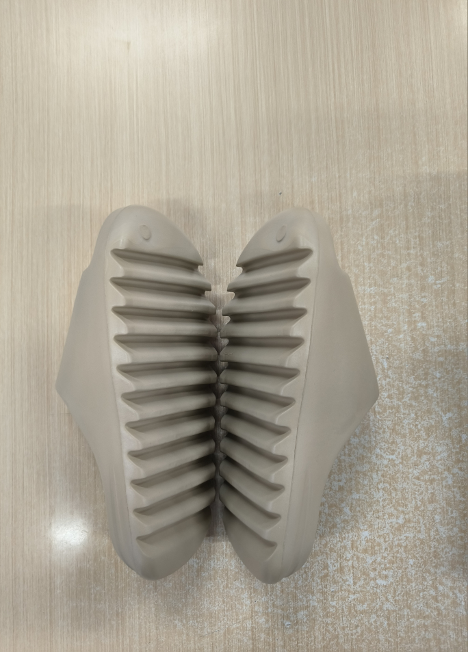 Yeezy slide - photo 3