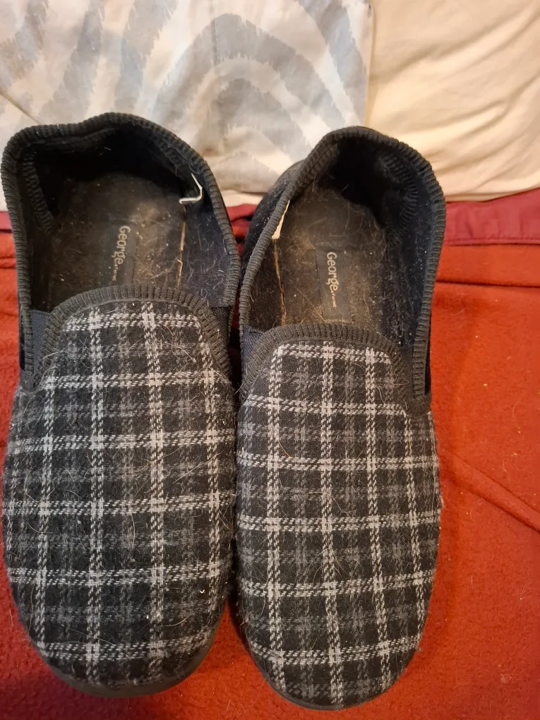 George Plaid Slippers - Size 13 image indicator(5)
