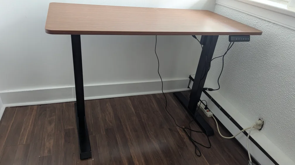 Tech Orbits Height adjustable sit/stand Desk thumbnail