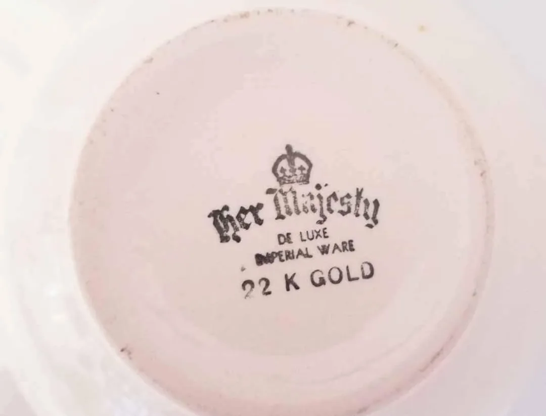 Rare Cream Soup Bowls - Her Majesty Deluxe Imperial Ware image indicator(8)