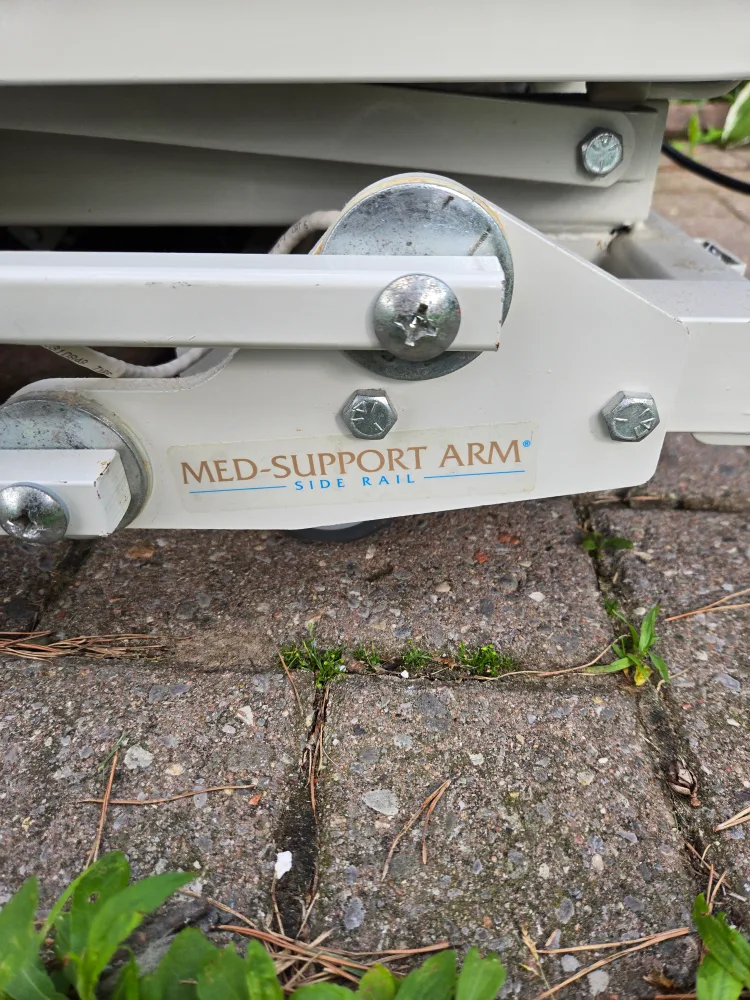 MedMizer SS Retractabed Hospital Bed image indicator(2)