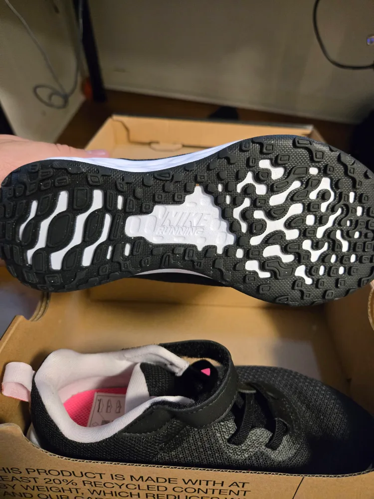 Nike Revolution 6 Kids' Shoes - Black Size 13 image indicator(3)