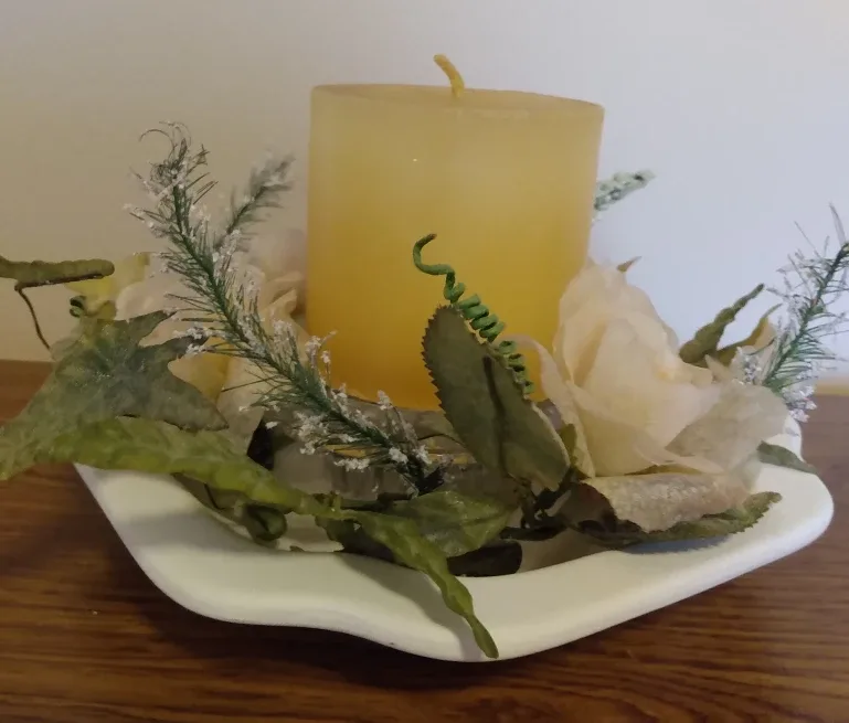 4 Pcs Candle holder with candle ring floral arrangement thumbnail