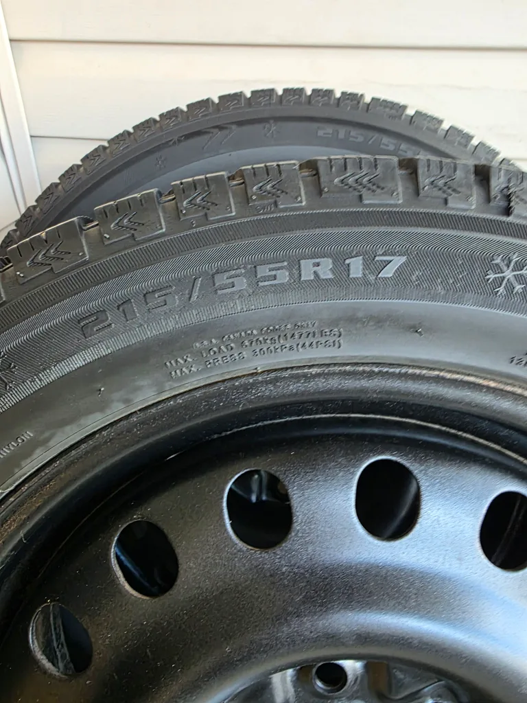 Aeolus Ice Challenger 215/55R17 Winter Tires thumbnail