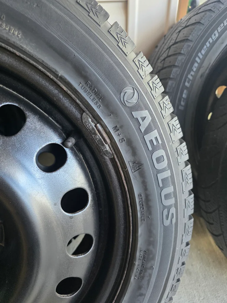 Aeolus Ice Challenger 215/55R17 Winter Tires image indicator(2)