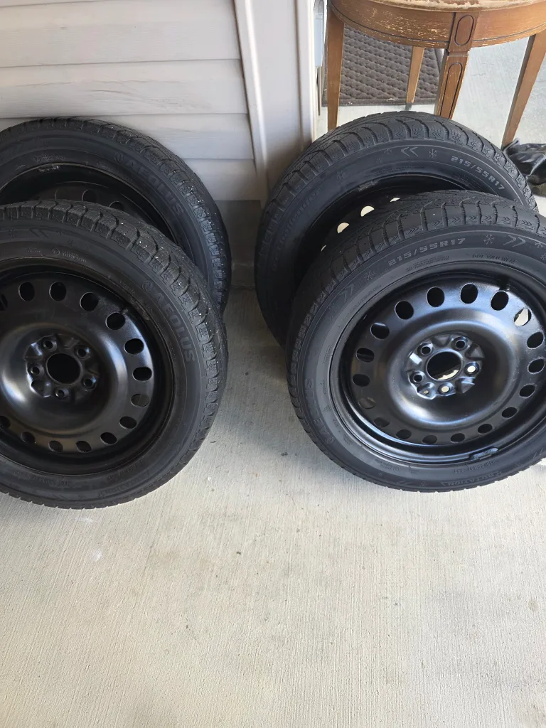 Aeolus Ice Challenger 215/55R17 Winter Tires image indicator(6)