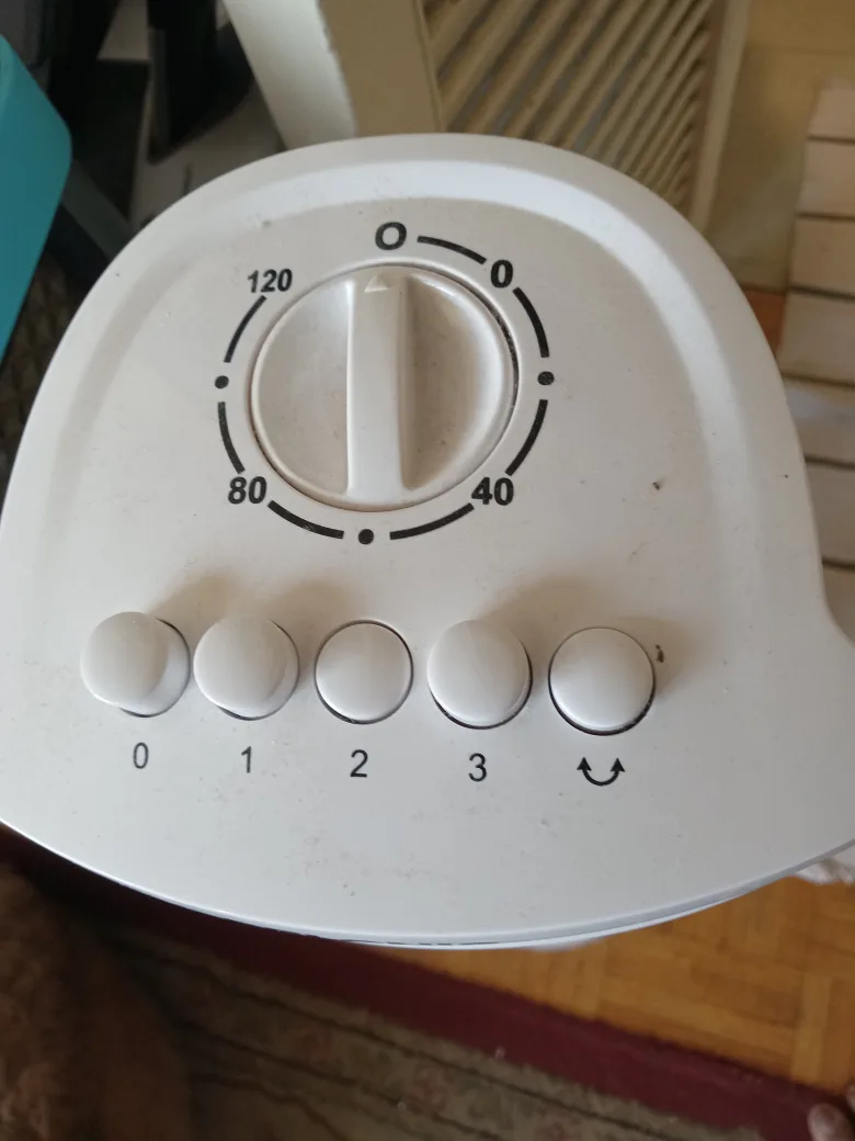 PELONIS 30-Inch Oscillating Tower Fan - New in Box! image indicator(4)