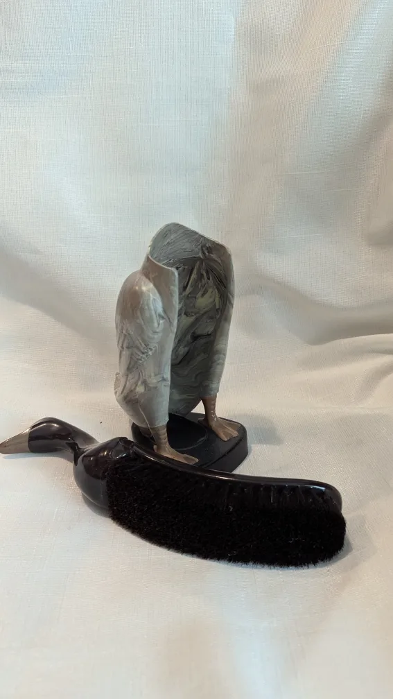 Vintage Duck Goose Bristle England Brush and Stand 🇨🇦 image indicator(5)