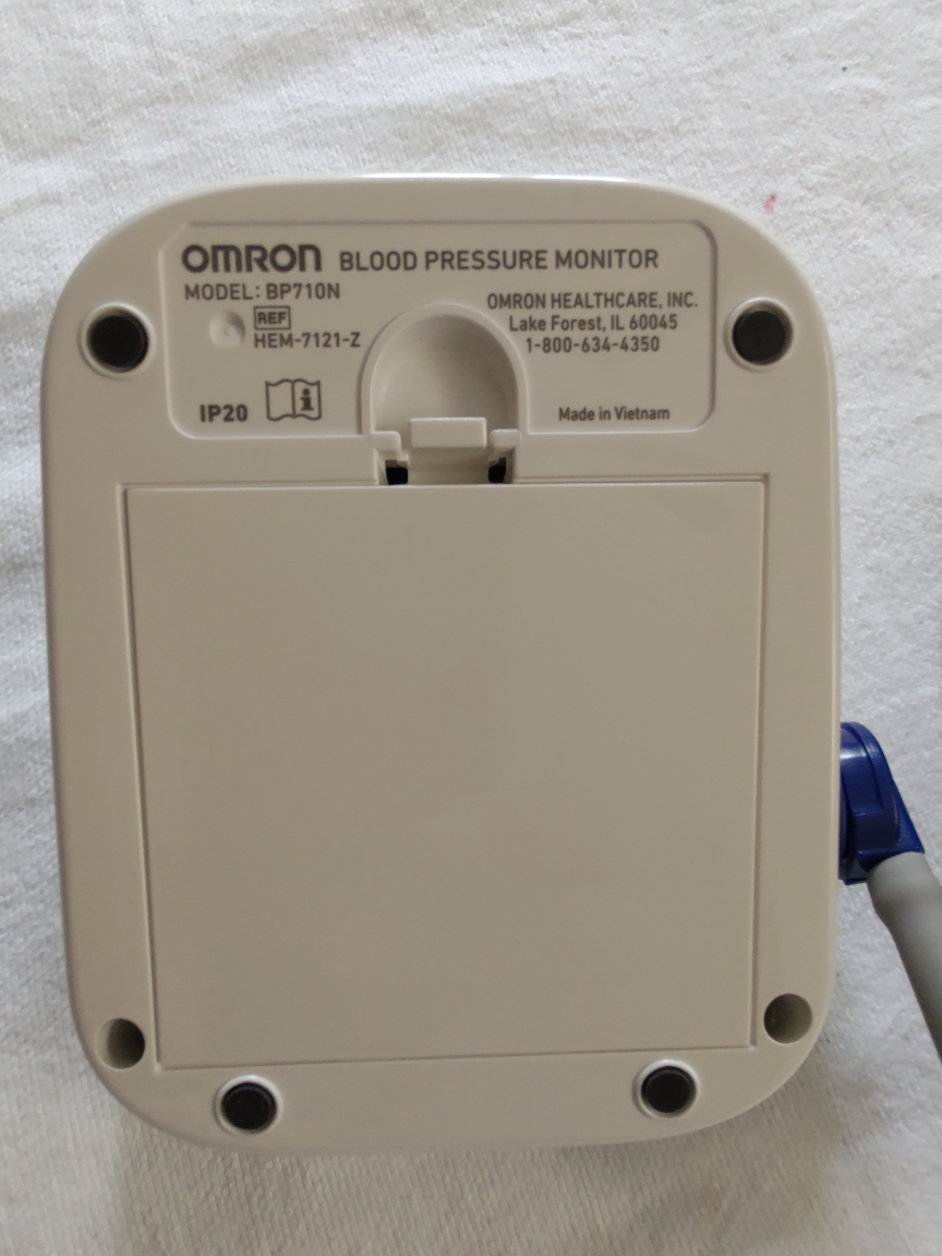 Omron Blood Pressure Monitor 🧡 - photo 5