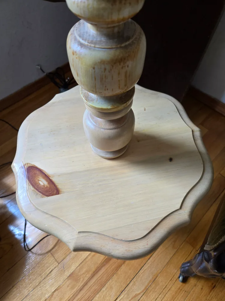 Vintage Wooden Floor Lamp image indicator(5)