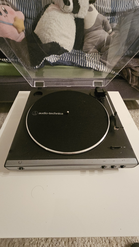 Audio-Technica Turntable AT-LP60x no power cable