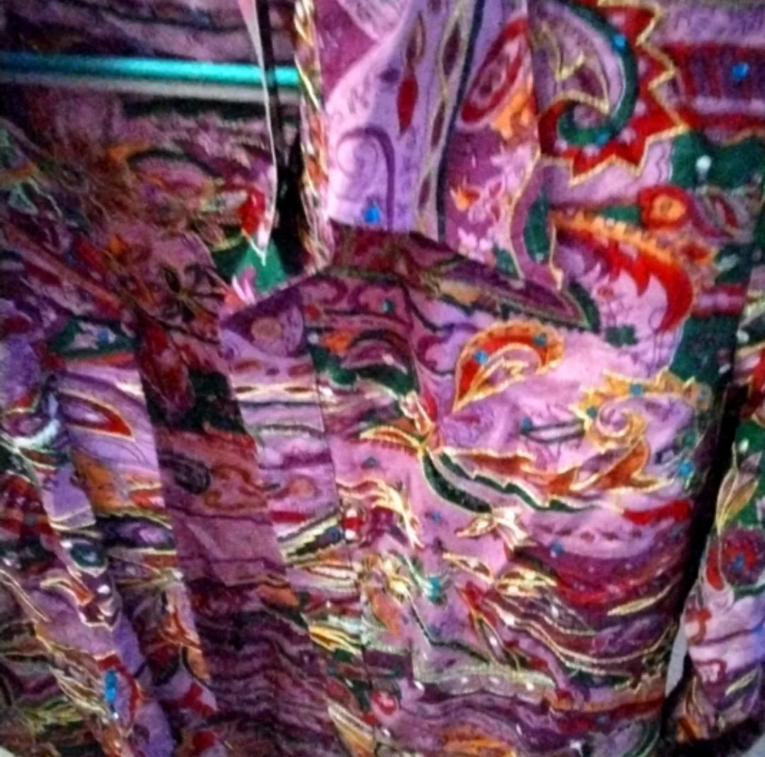 NWT | VIEW BEAUTIFUL WOMEN'S EMBROIDED AND SEQUIN BLOUSE | 8✨️ image indicator(5)