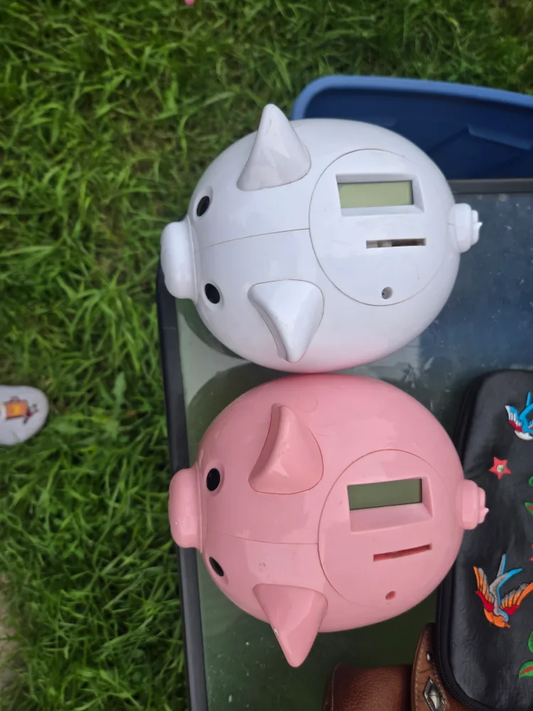 Pink & White Piggy Bank Coin Counters thumbnail