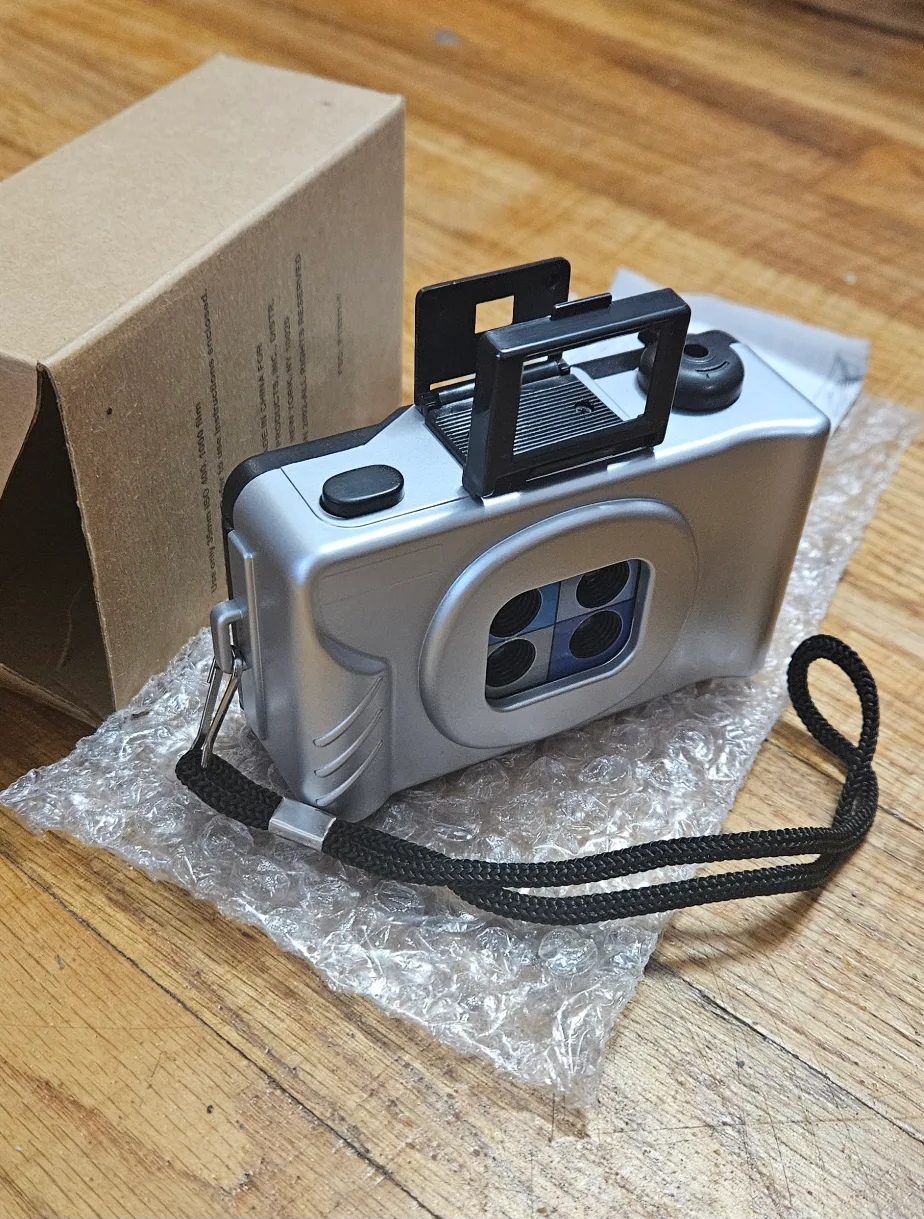 Vintage Motion 35mm Camera, Avon Lifestyle Solutions, Circa 2002 image indicator(2)