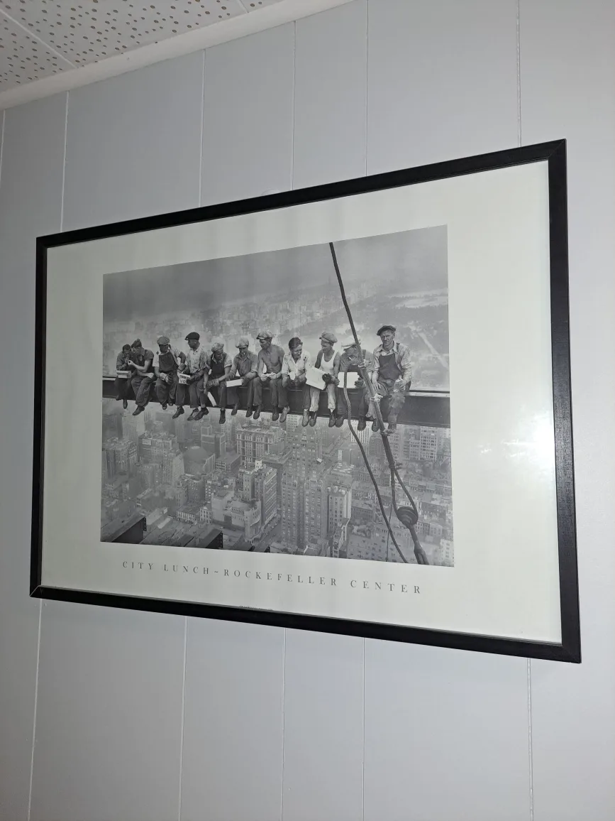 City Lunch - Rockefeller Center Framed Print image indicator(2)