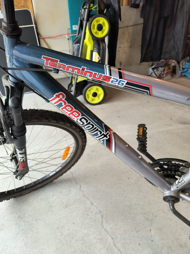 Free Spirit Terminus 26 Mountain Bike - photo 2