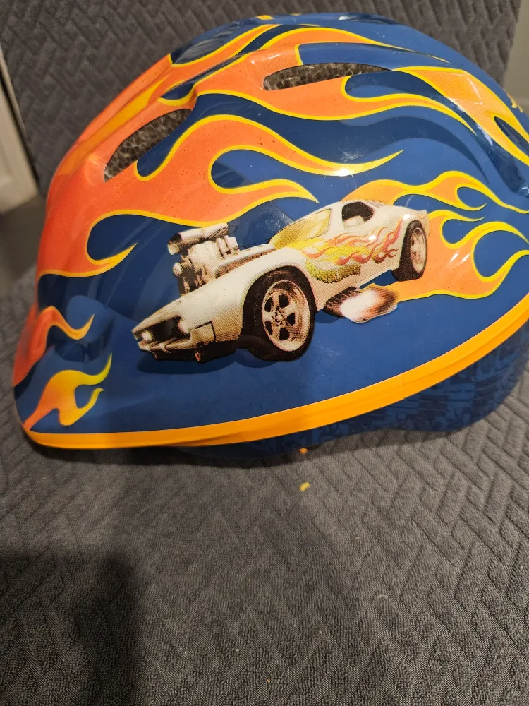 Hot Wheels Kids Helmet thumbnail