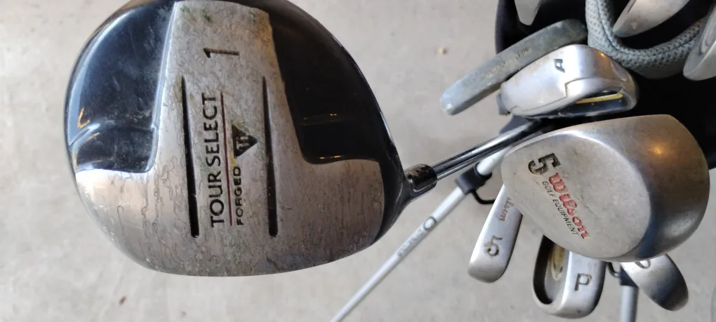 Wilson Golf Equipment Set image indicator(10)