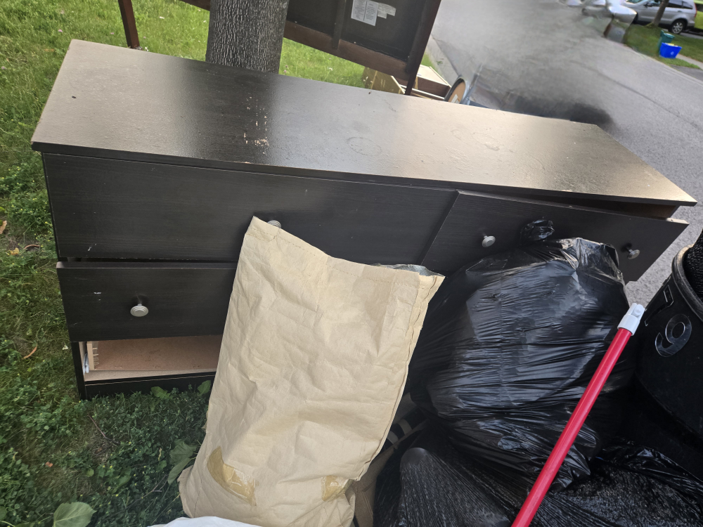 Free Furniture - Variety of Items - photo 3