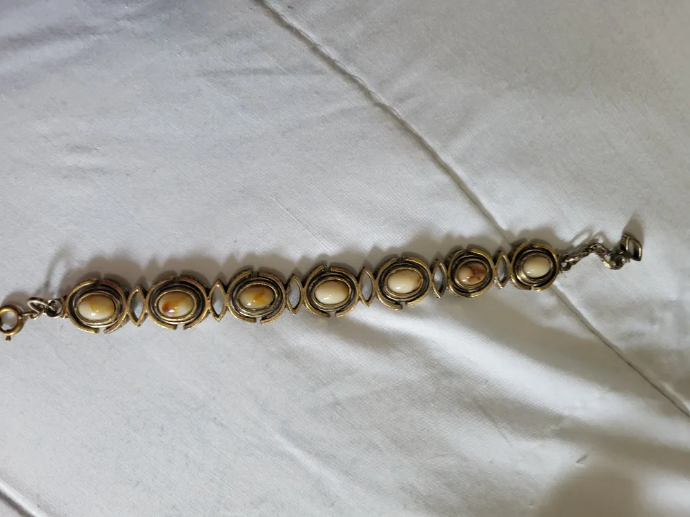 Vintage Bracelet - Gold Tone with Oval Stones thumbnail