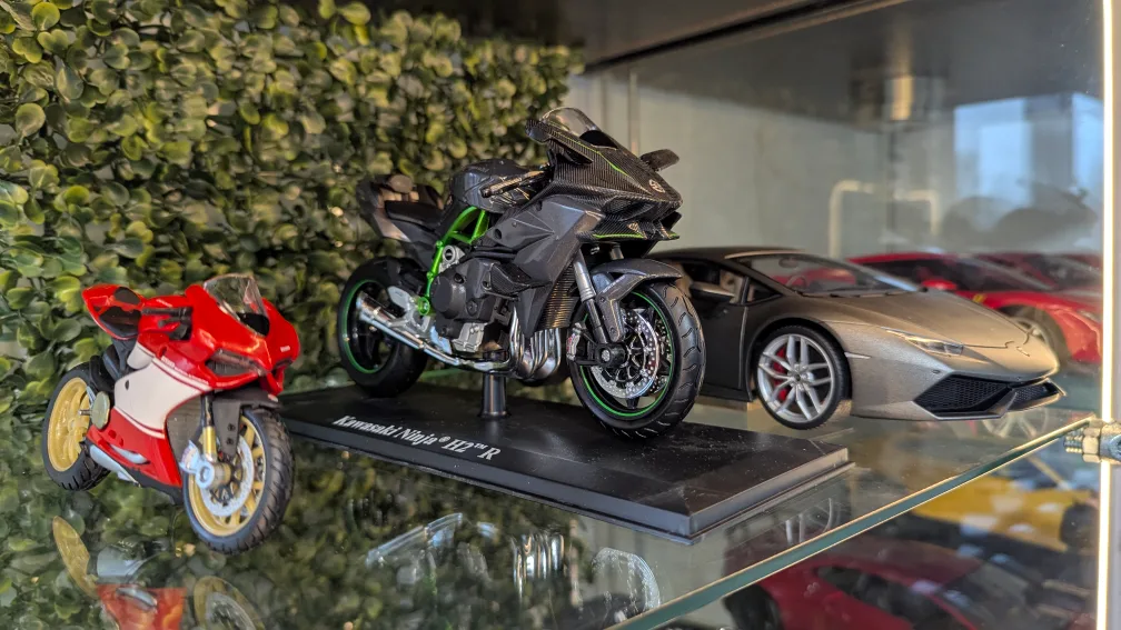 Diecast SUPERBIKES for sale image indicator(10)