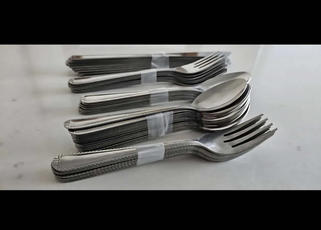 Cutlery Set & Grater image indicator(3)