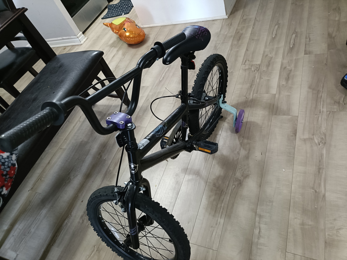 Huffy Kids' Bike - Training Wheels Included - photo 2