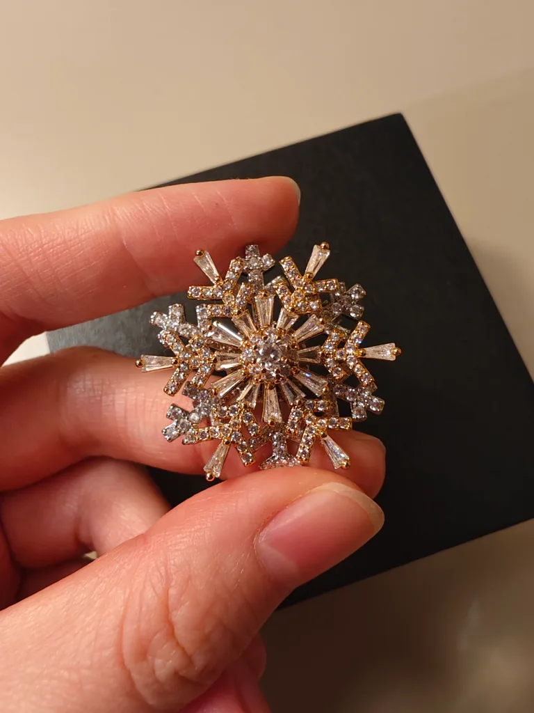 Snowflake Brooch - Gold and Silver thumbnail
