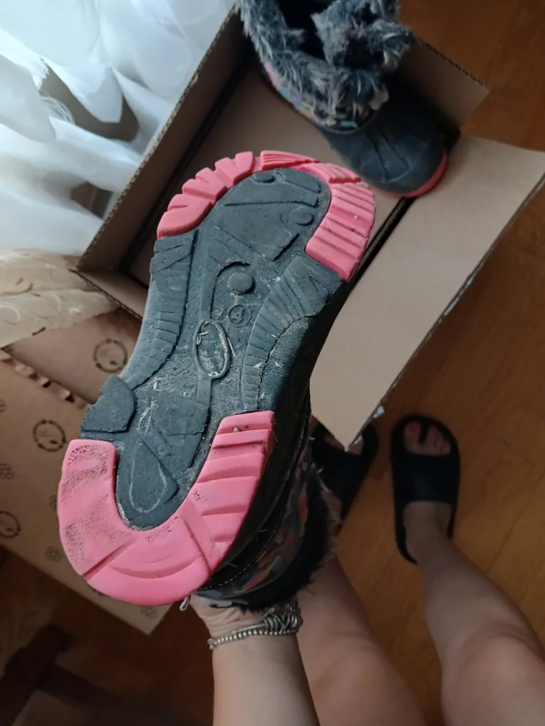 Snow Queen Kids Winter Boots - Size 4 image indicator(2)