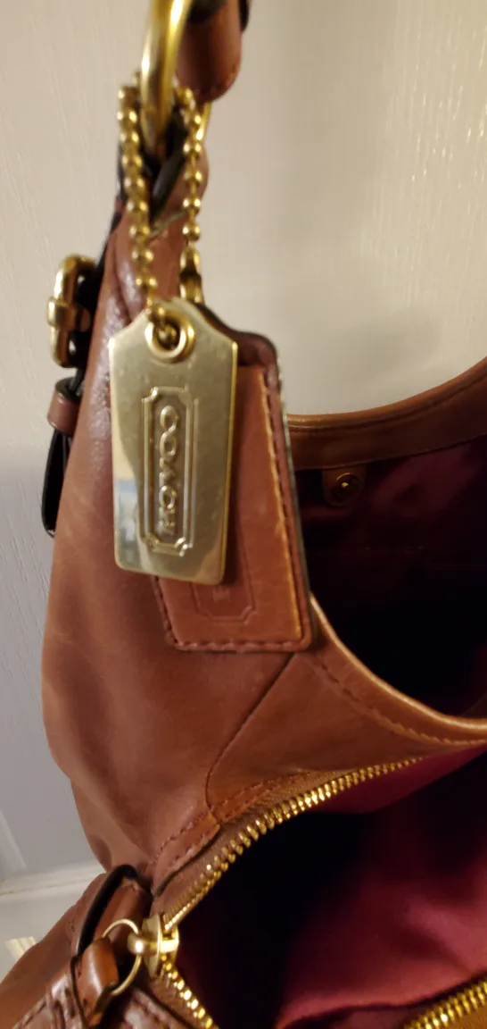 Coach Brown Leather Hobo Bag image indicator(4)