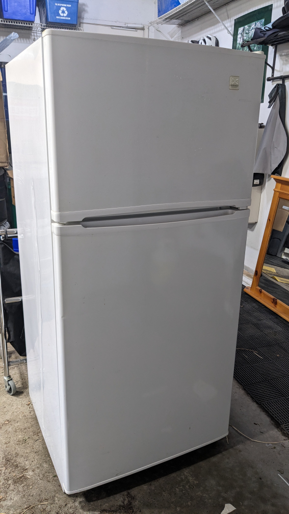 Daewoo 15 Cu.Ft. Refrigerator/freezer