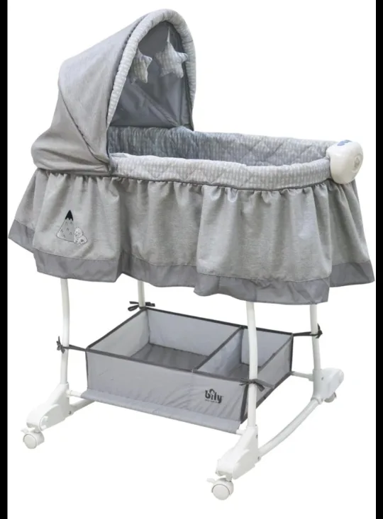 Lily Bassinet with Storage image indicator(4)
