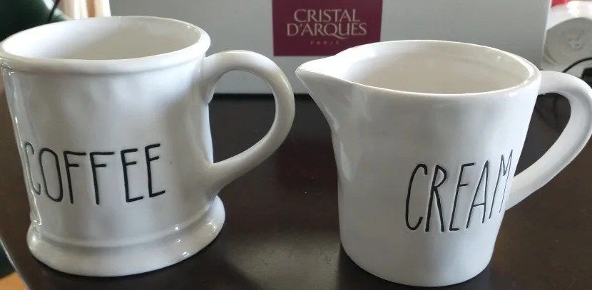 4 Coffee Mugs & Cream Pitcher thumbnail