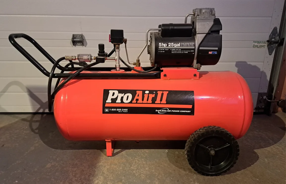 DeVilbiss ProAir II 25-Gallon Air Compressor thumbnail