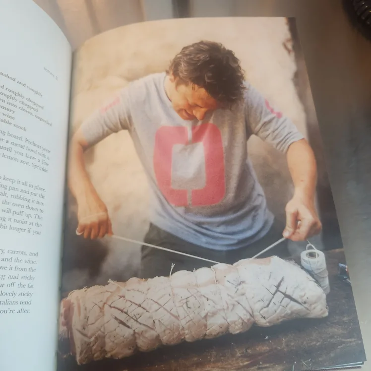 Jamie Oliver's Jamie's Italy Cookbook image indicator(3)