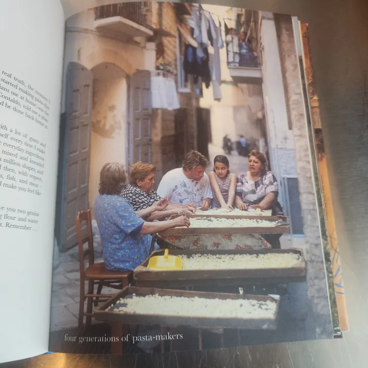 Jamie Oliver's Jamie's Italy Cookbook image indicator(4)
