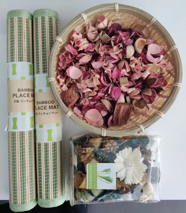 Assorted household stuffs image indicator(6)