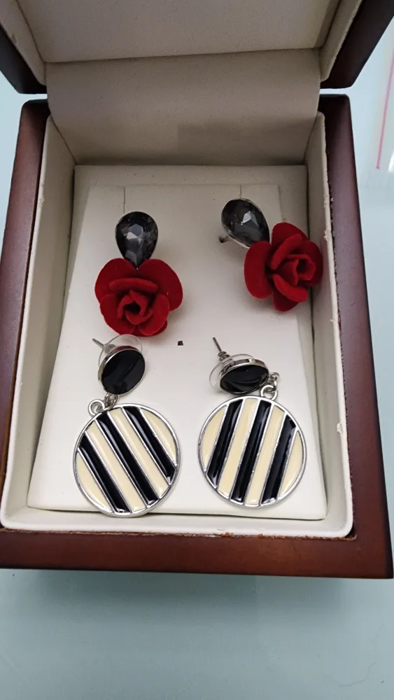 Earring set thumbnail
