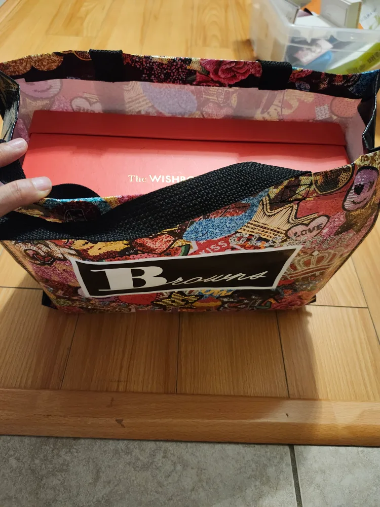 Browns Shoes - Size 6.5 image indicator(4)