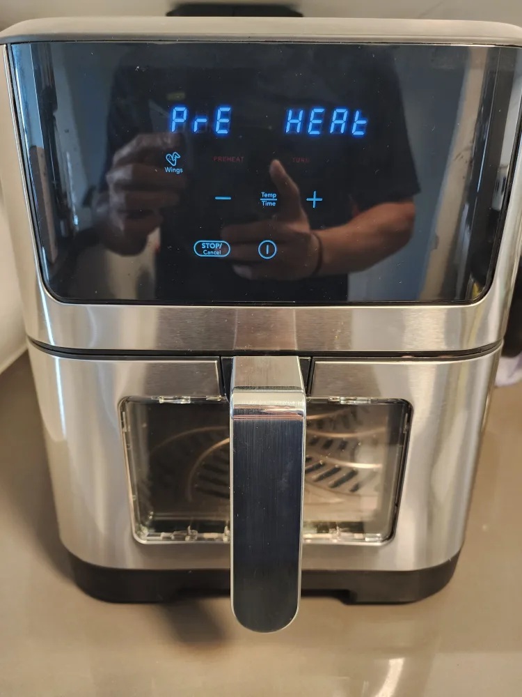 Frigidaire 8.5-Quart Digital Air Fryer - Stainless Steel image indicator(4)