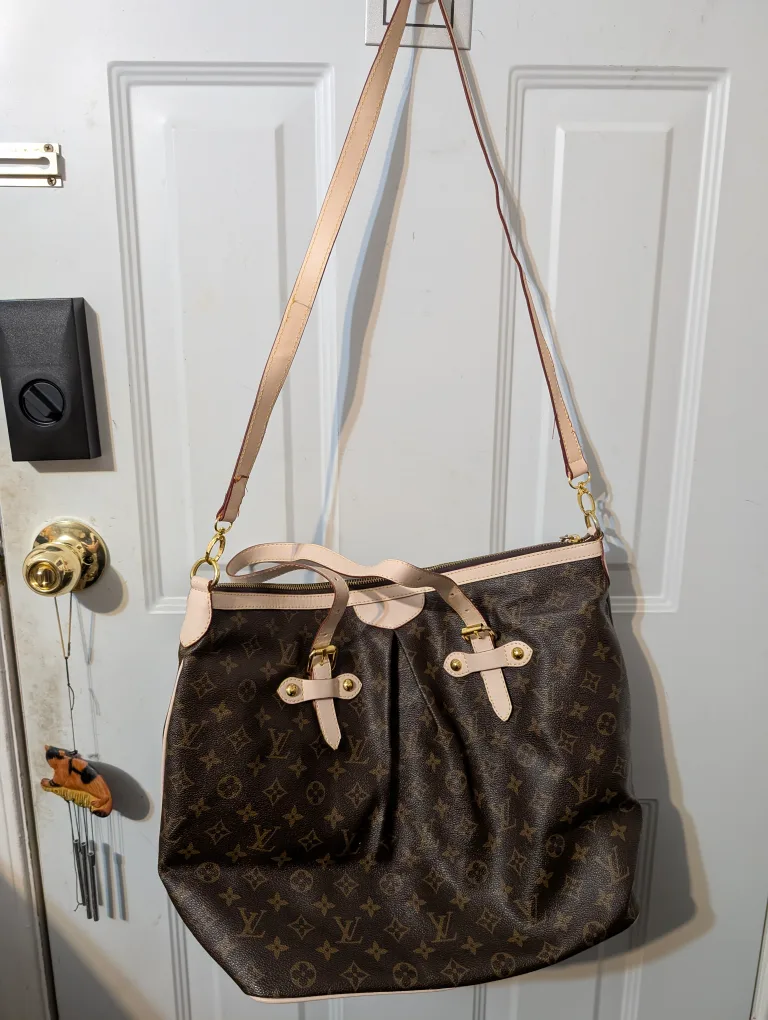 Faux Louis Vuitton Monogram Canvas Bag image indicator(5)