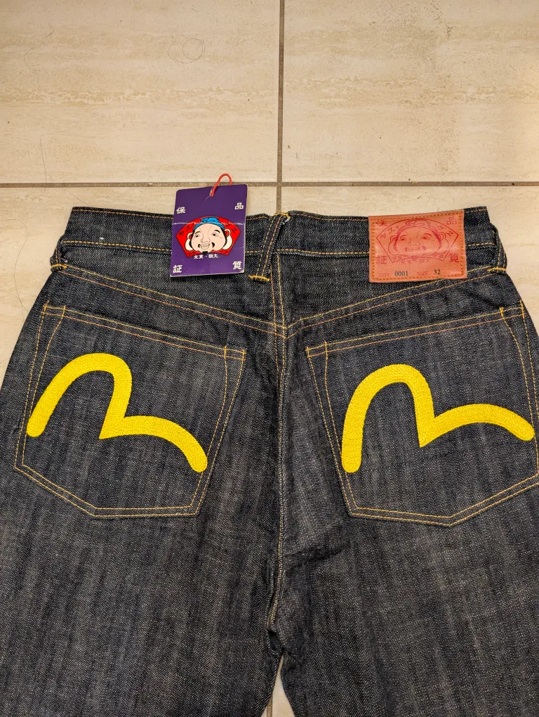 Evisu Yellow Logo Jeans - Size 32"x34"- hand embroidery logo image indicator(2)