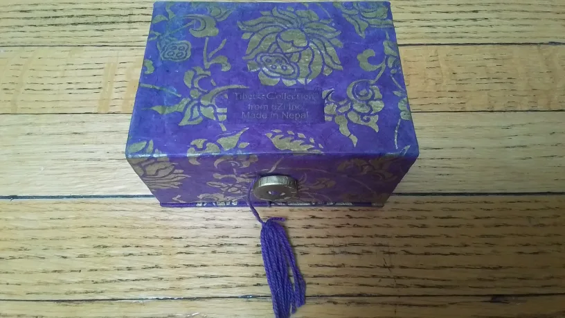 Soothing Sandalwood Soap Set with Ceramic Frog image indicator(4)